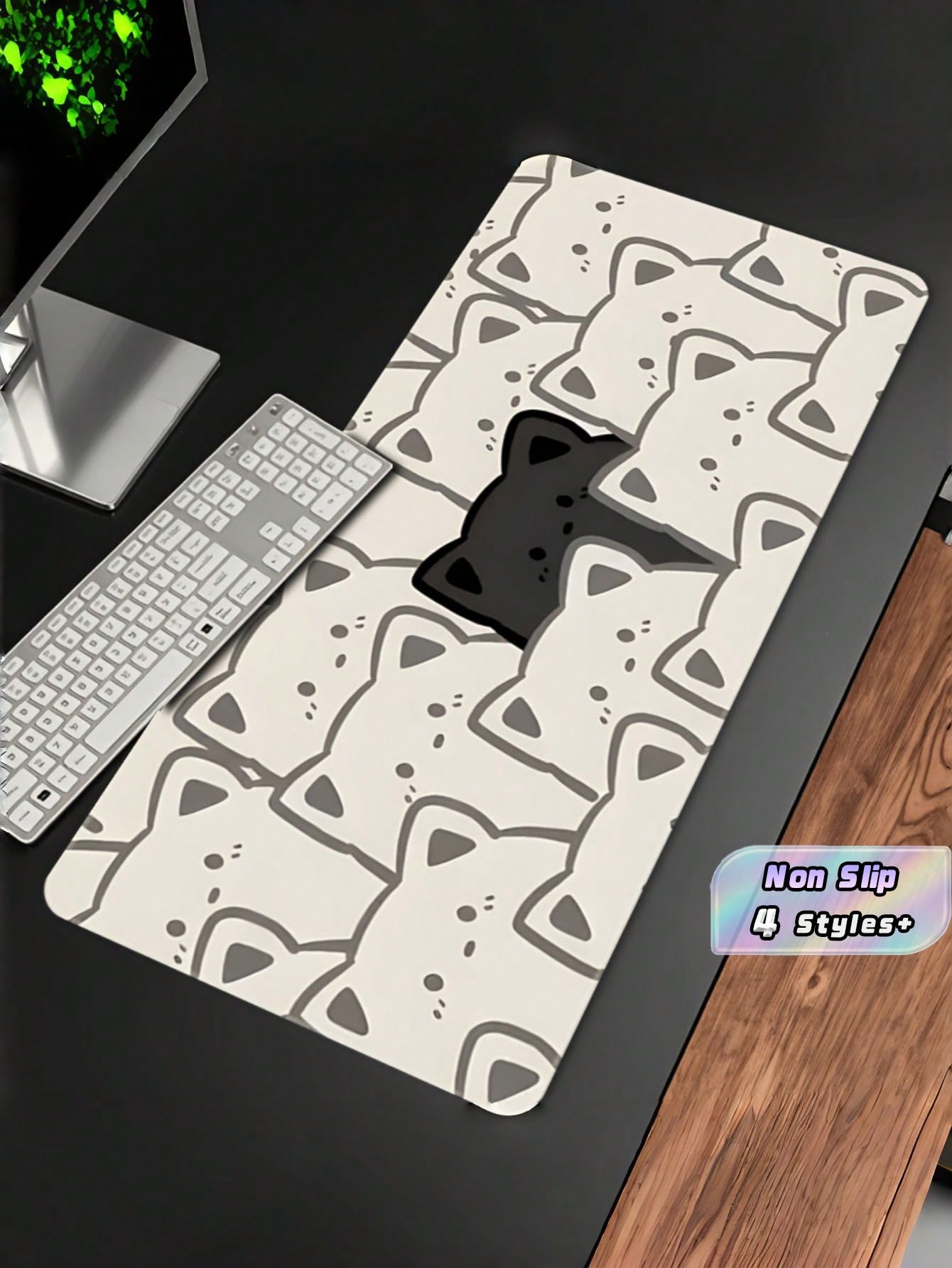 Desk Setup Black And White - 1 buah alas mouse berbentuk wajah